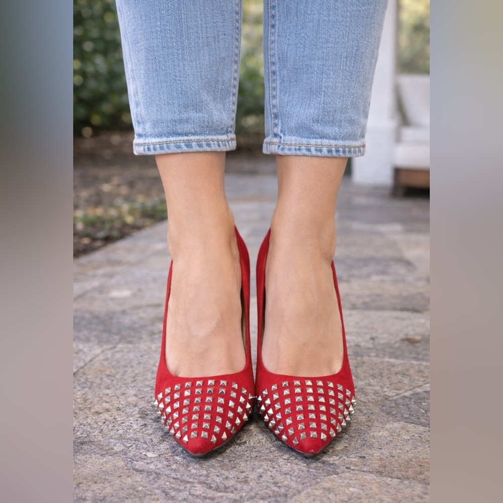Betsy Johnson Red Suede Studded Pointed Toe Heels Leopard Sole Size 8 - Picture 5 of 8